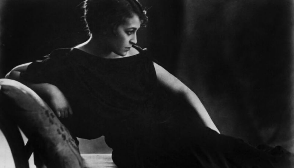 Miss Dorothy [musicato dal vivo]