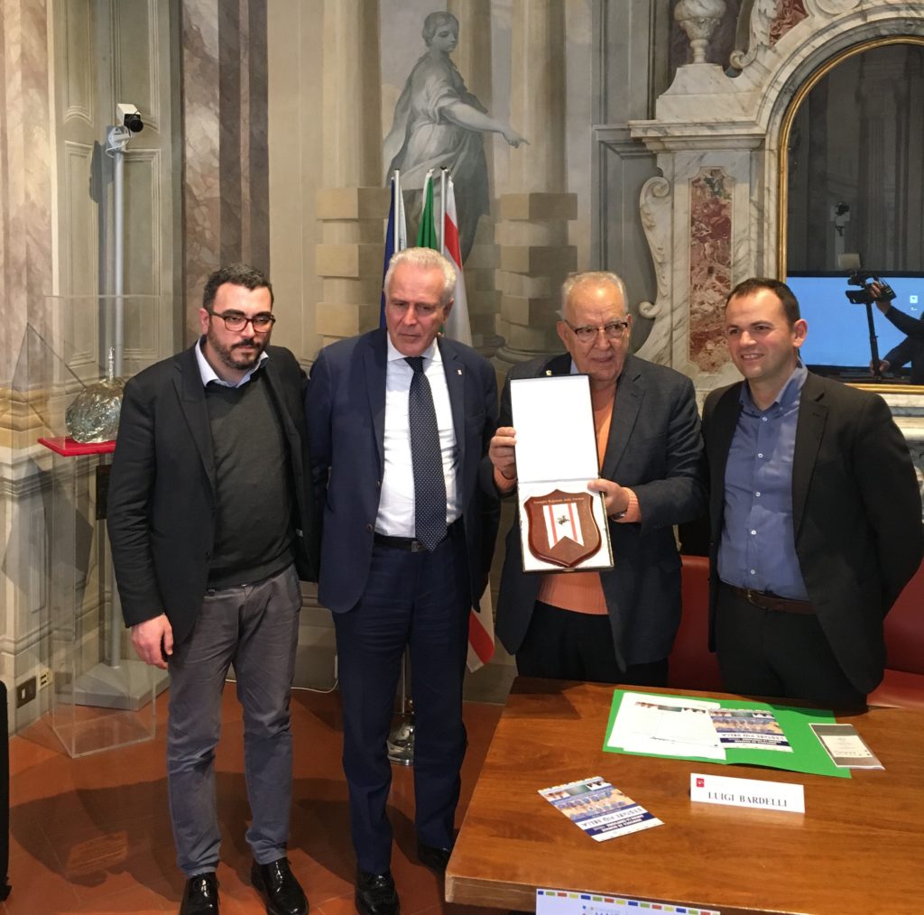 Il Crest del Consiglio Regionale a Luigi Bardelli